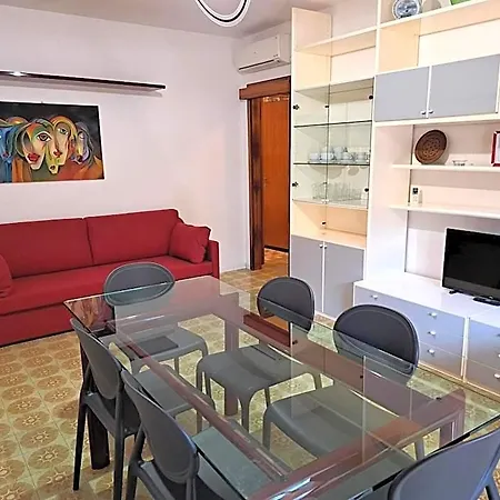 Giulia Apartment *